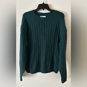 Hollister Hunter Green Long Sleeve Cable Knit Casual Sweater